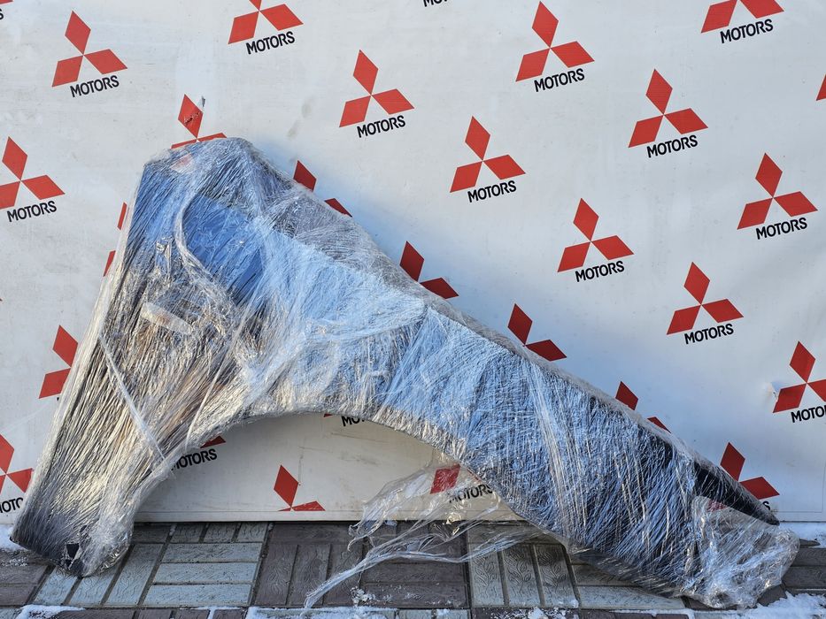 Крылья передние, капот