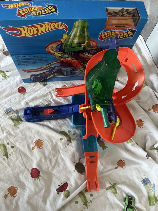 Hot Wheels водна писта