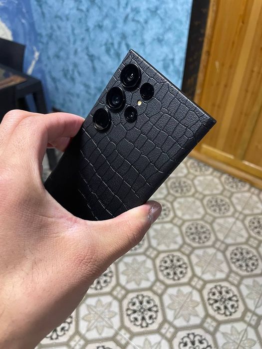 Samsung S23 Ultra Amerikansiy Xotira 256 GB ideal