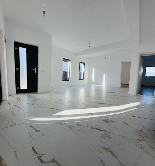 Proprietar/Miroslava/Vorovesti/4c/2bai/teren 432 mp/finisaje la alegere/incalzire pardoseala