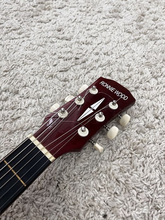 Аккустическая гитара