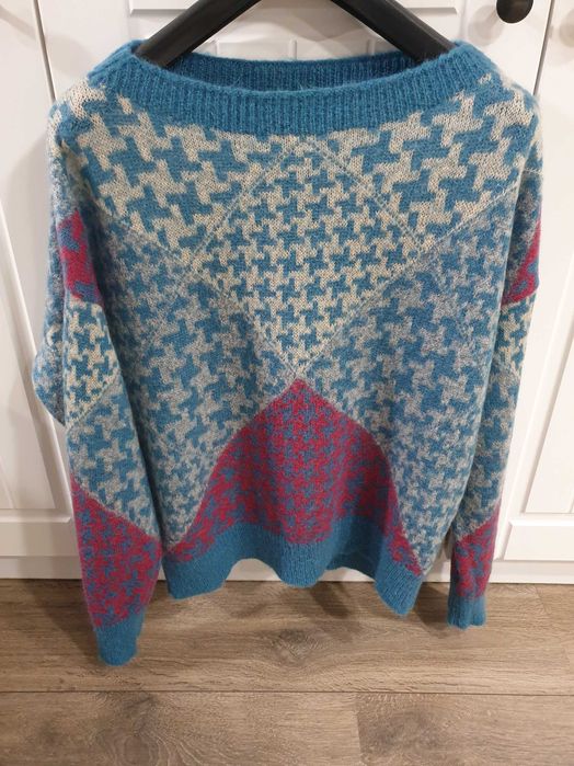 Пуловери Benetton и Sisley