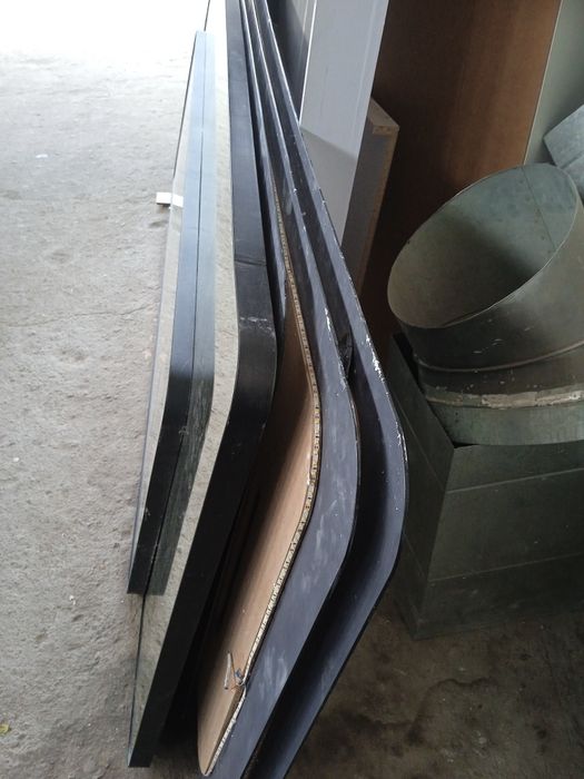 Продам зеркала размеры 2,70 на метр