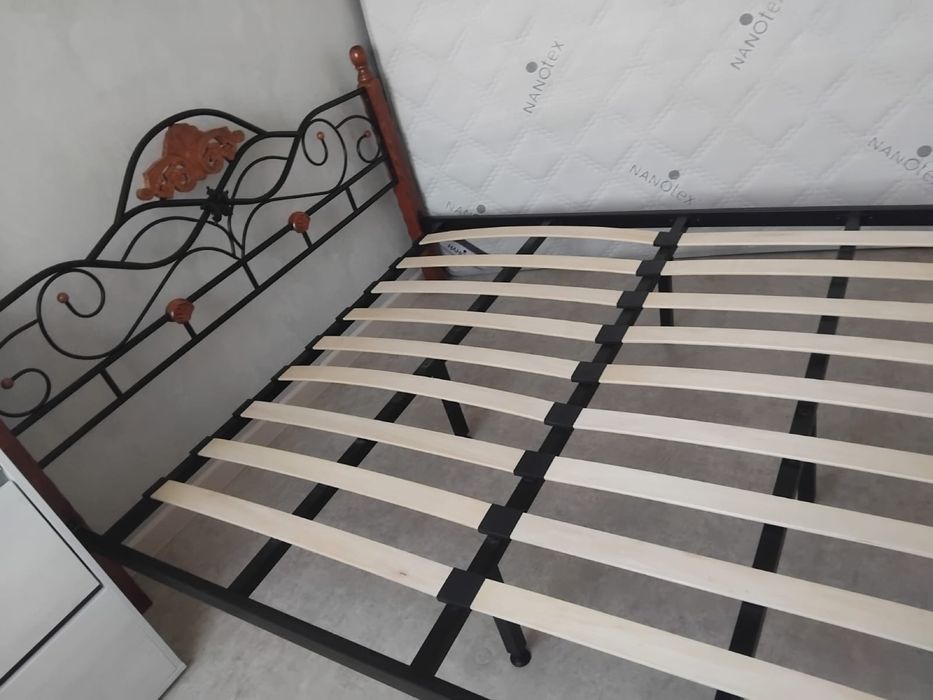 Продам диван двухспальный