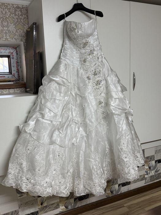 Свадебные платья 10 штук