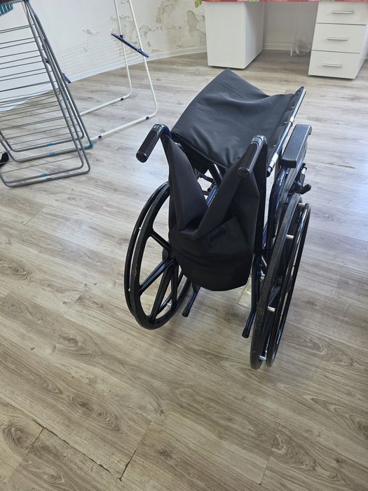 Scaun cu rotile pentru supraponderali (bariatric), pliabil, otel, sezu