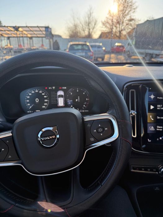 Proprietar, vand Volvo Xc 40