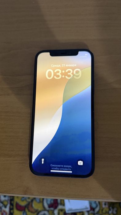 Продам iPhone 12