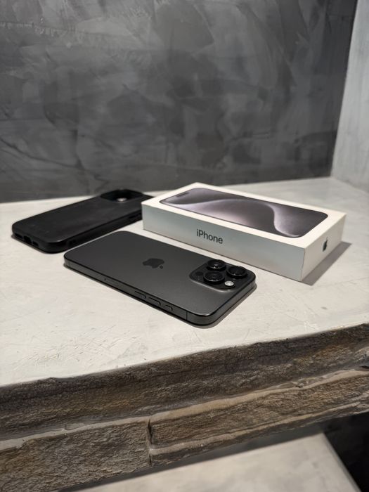 КАТО ЧИСТО НОВ Iphone 15 Pro Max Black + подарък