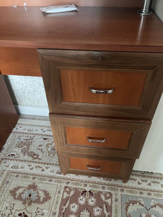 туалетный столик с зеркалом