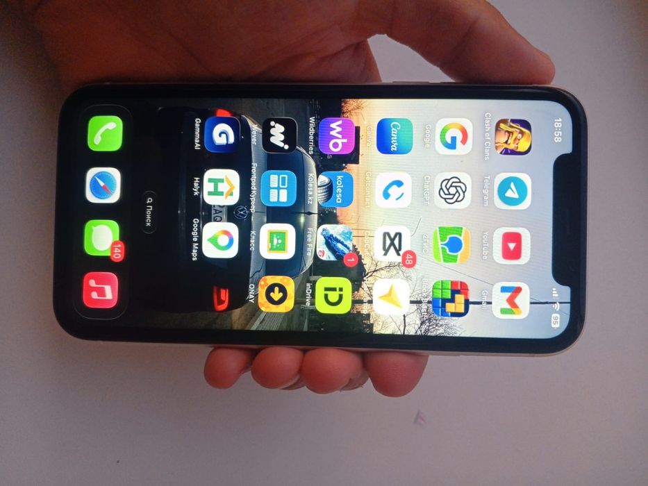 Продам белый iphone 11 128гб