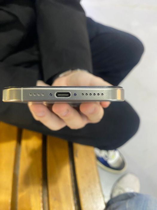 Продам айфон 15 Про Макс 256 гб