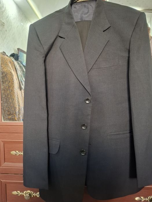 Костьюм брюк сотилади