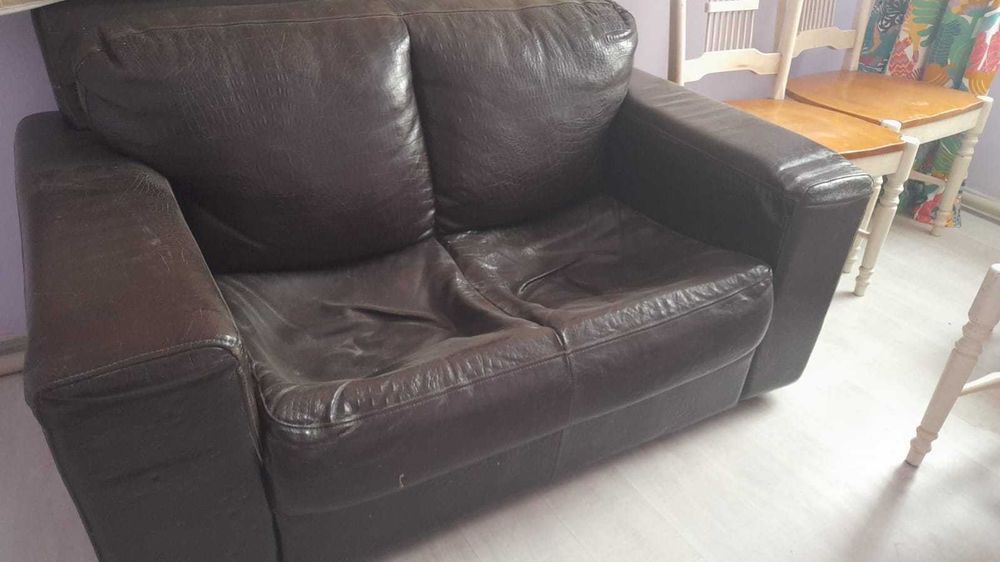 Продам диван двухместный дешево