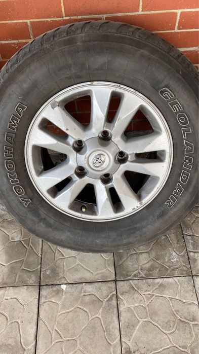 Резина с дисками на Land Cruiser 200/100