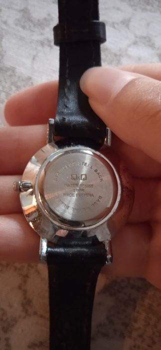 Ръчен часовник Q&Q 3 bar водоустойчив