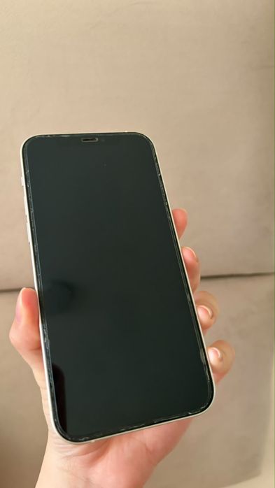 iPhone 12 сатылады