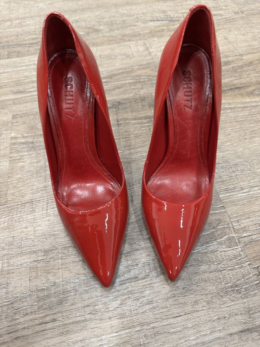 Лодочки бренда schutz