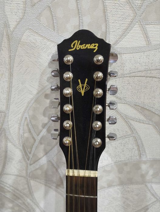 Продам 12 струнную гитару IBANEZ