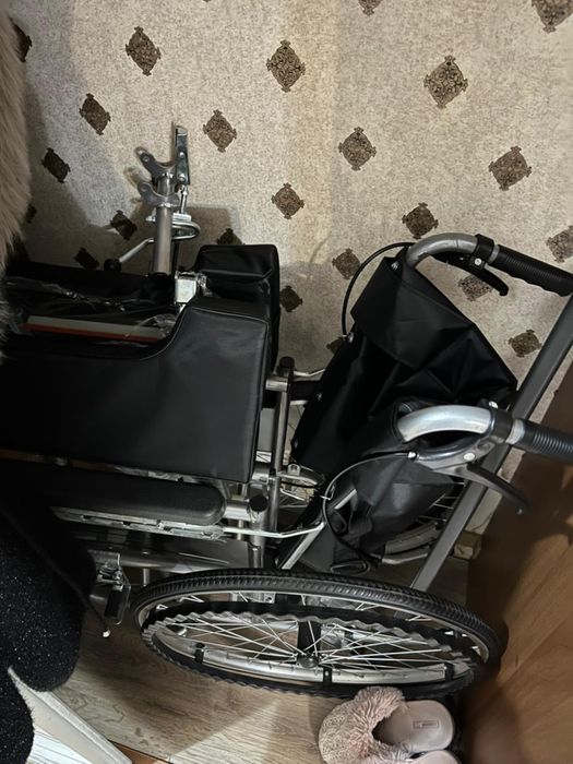 Инвалидная кровать , коляска инвалидная