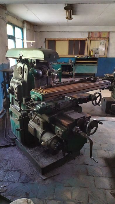 Продам фрезерный станок