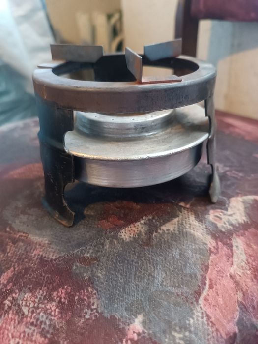 Стар спиртник. От алуминий със стойка.