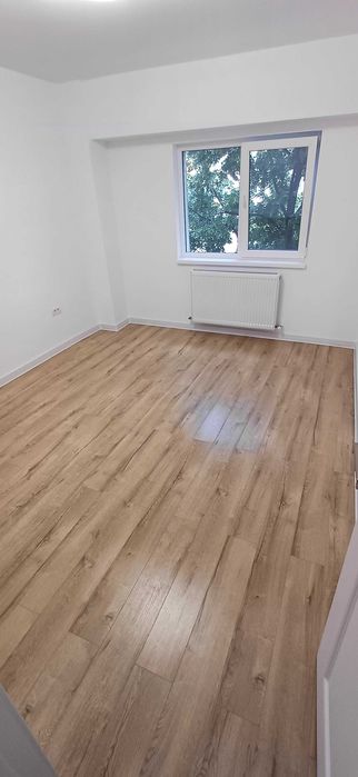 PROPRIETAR Vând Apartament cu 2 cam dec TROCADERO