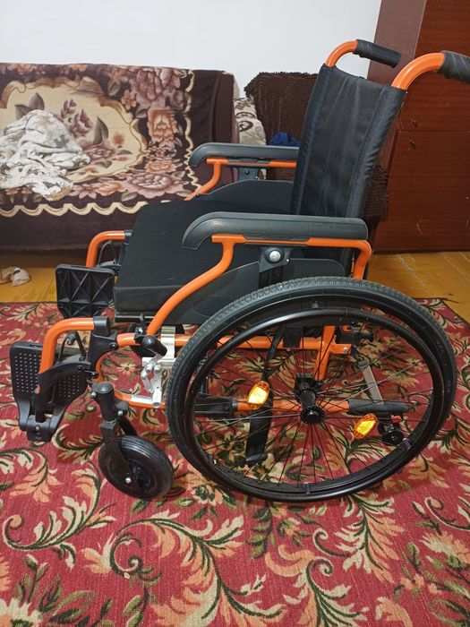 Инвалидная коляска,новая