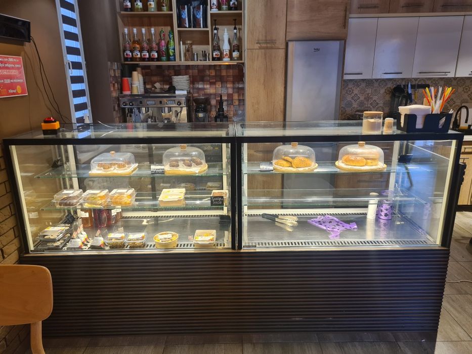 Витринный холодильник