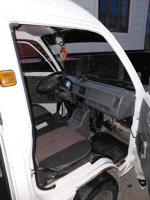 Damas sroshni sotiladi