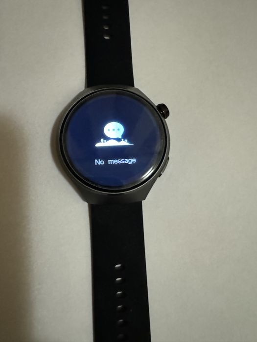 Смарт часовник чисто нов…..