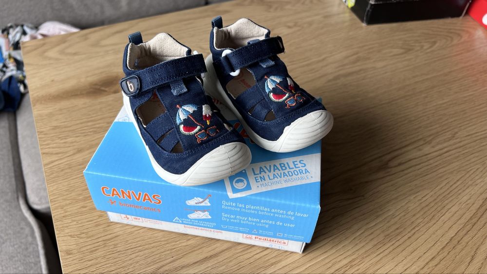 Детски обувки и сандали