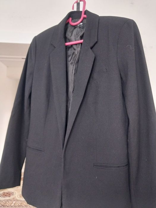 Пиджак қара, черный