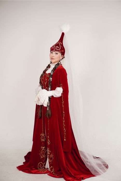 Узату платья Ұзату көйлектері