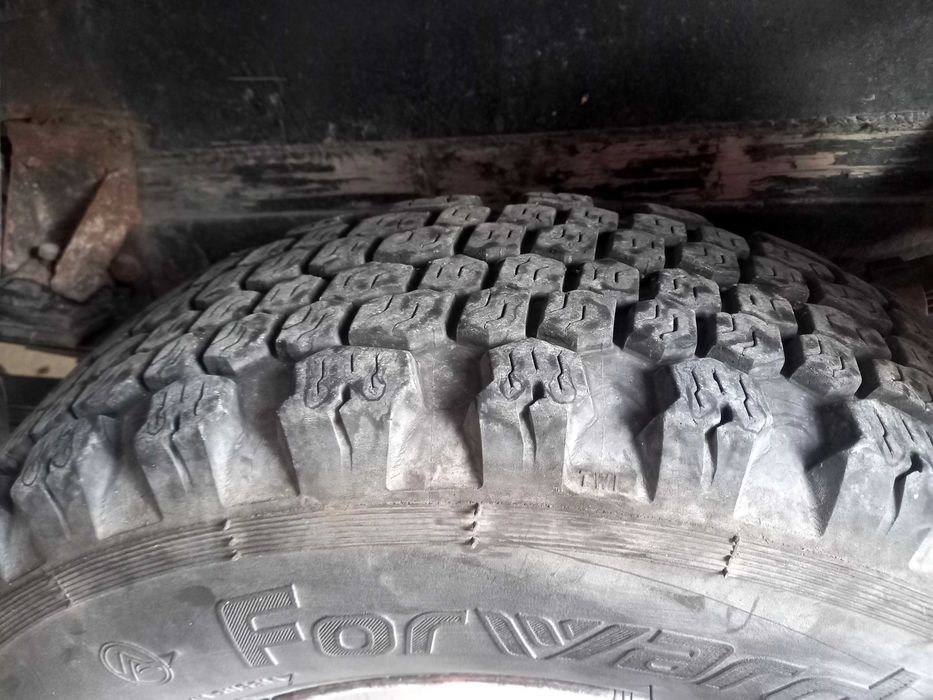 Uaz bartovoy zor holatda