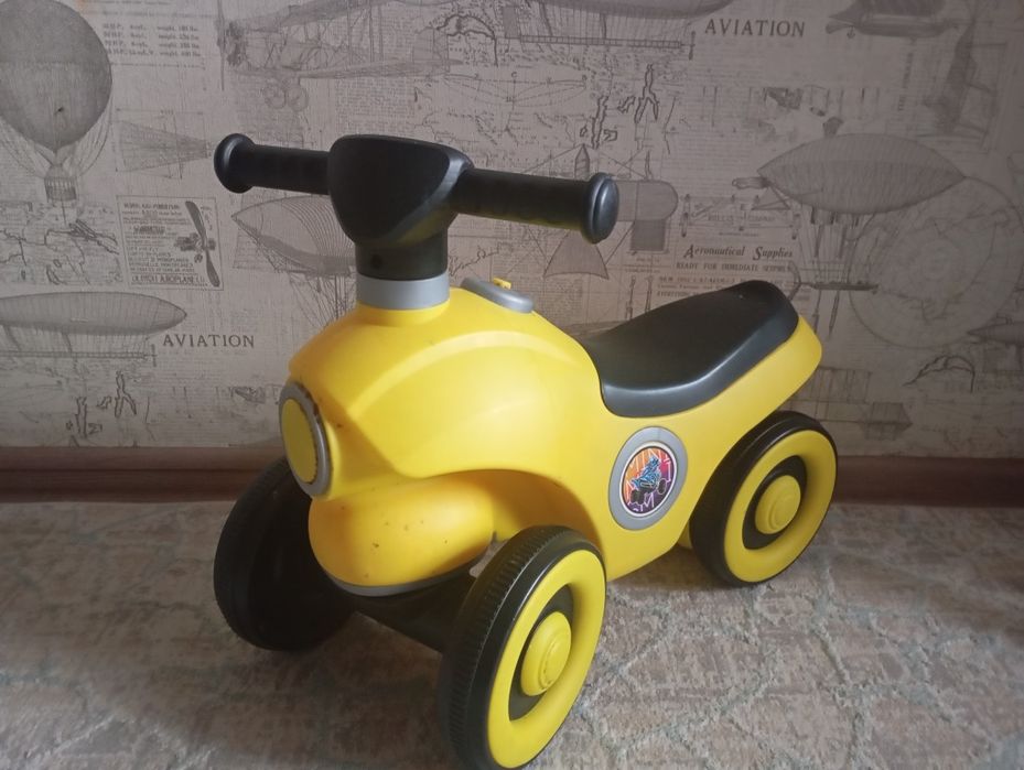 Детский мотороллер