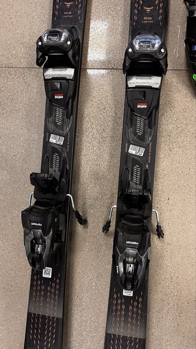 *Идеални* Blizzard Phoenix R13 Limited 156 (Оригинална цена 1300лв)