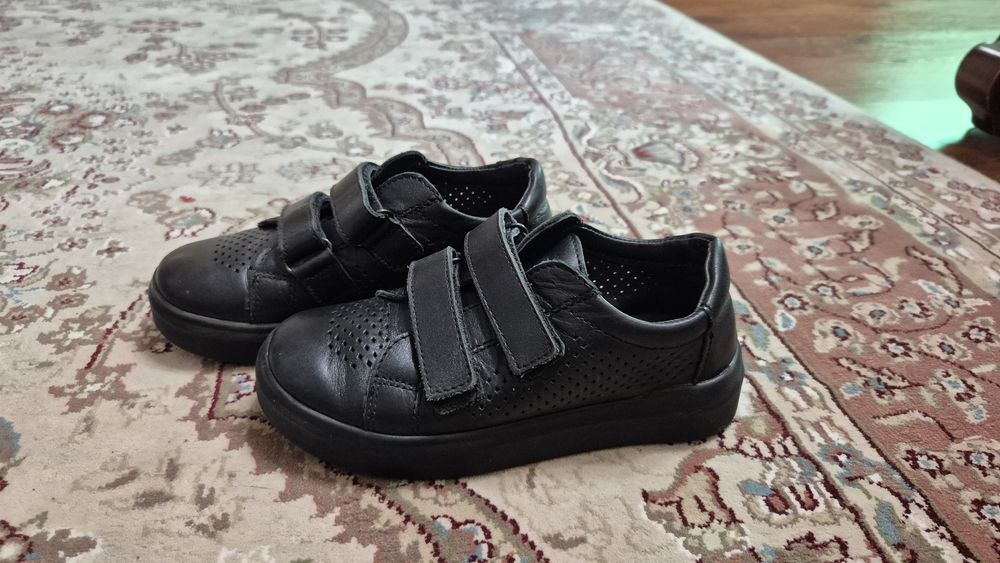 Детская обувь.    .