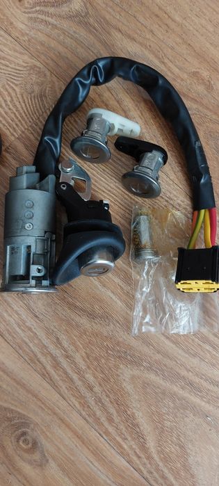 Set chei butuci laimar Logan