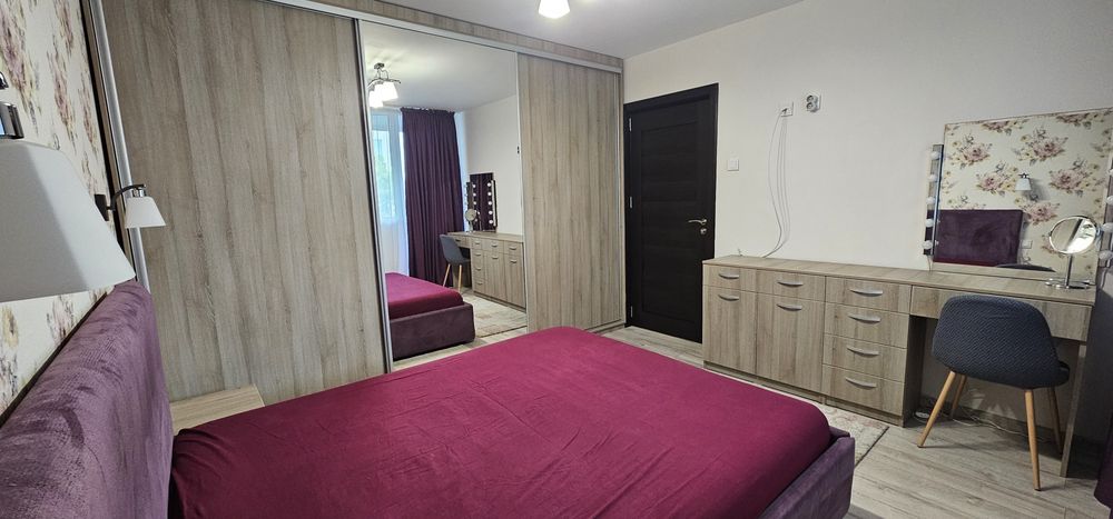 Proprietar, ofer spre închiriere apartament 3 camere, Titan