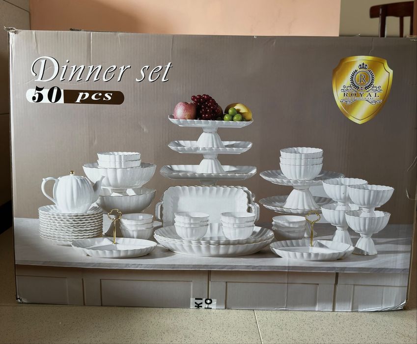 Новый сервиз 50 предметов на I2 персон