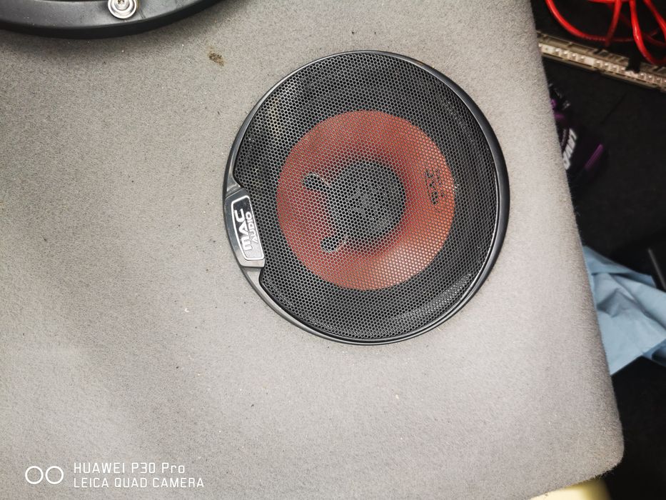 Усилвател и говорители