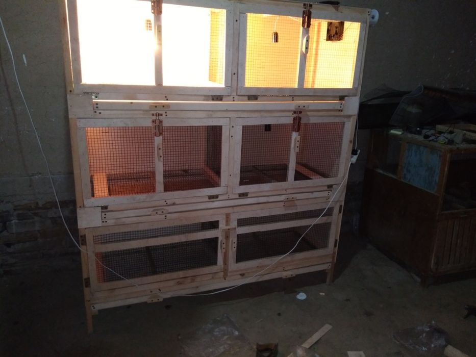 Barcha turdagi parrandalar uchun qafaslar sotiladi