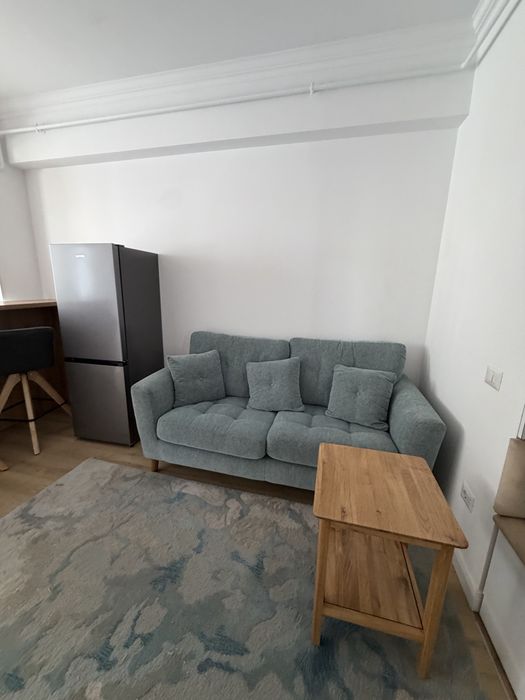 Inchiriez apartament