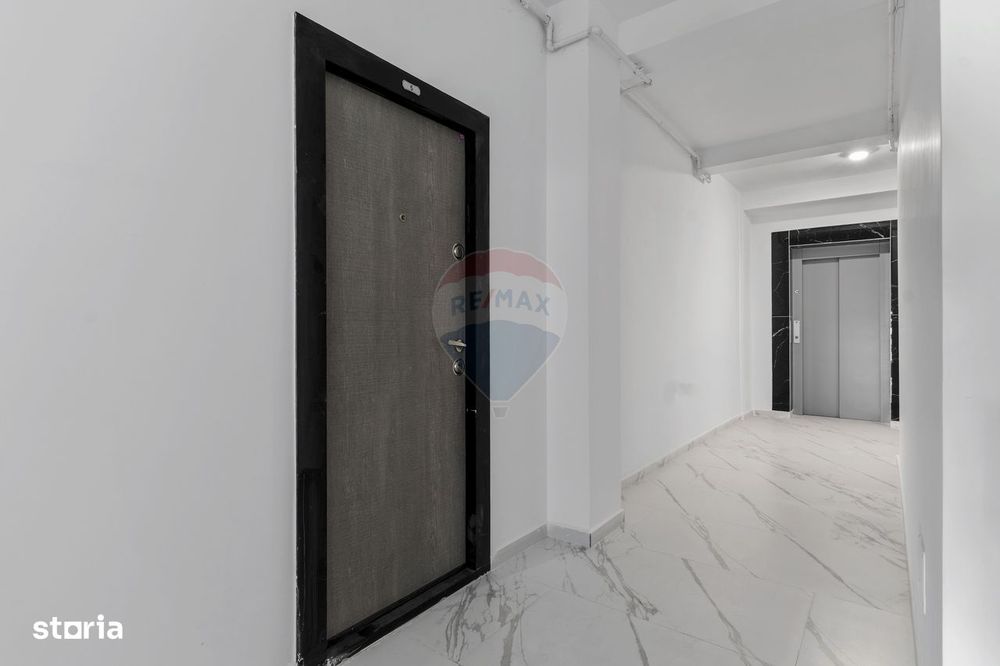 Apartament cu 3 camere de vânzare și parcare, bloc nou, zona Giroc