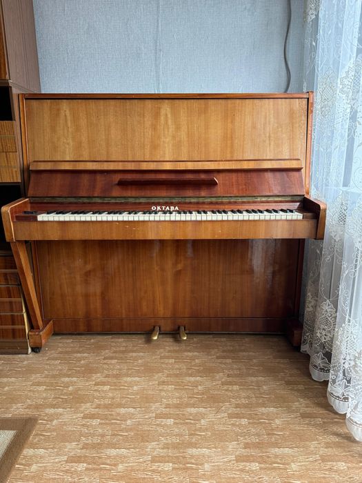 Пианино Октава