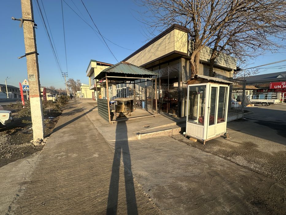 Biznes uchun qulay joy ijaraga beriladi 3000 kv metr stroyitelni bozor