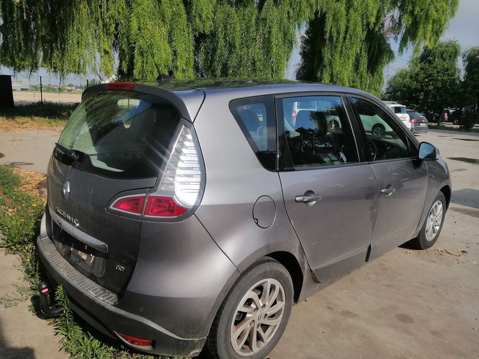Dezmembram Renault Scenic