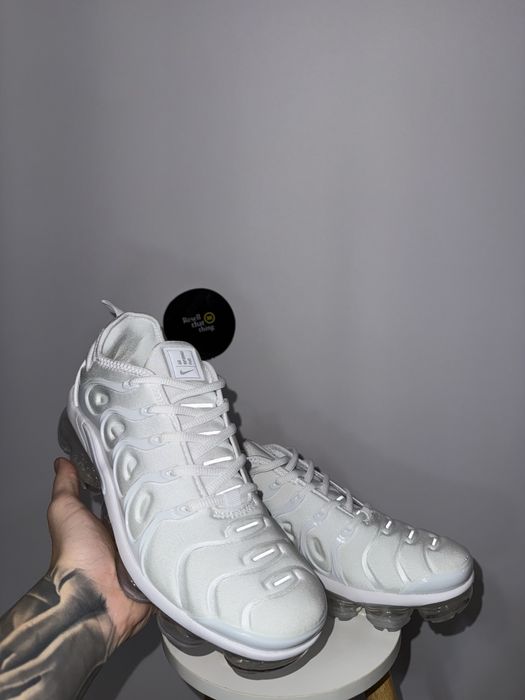 Adidasi Nike vapormax albi marimea 42 (jordan,af,j4)