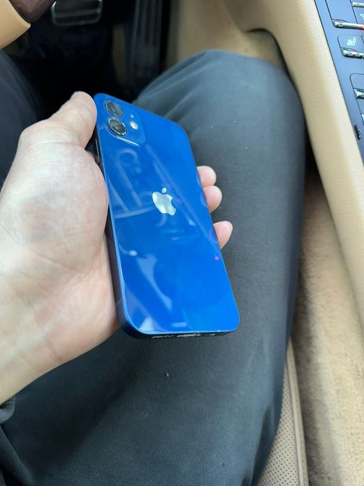IPhone 12 заблокированый